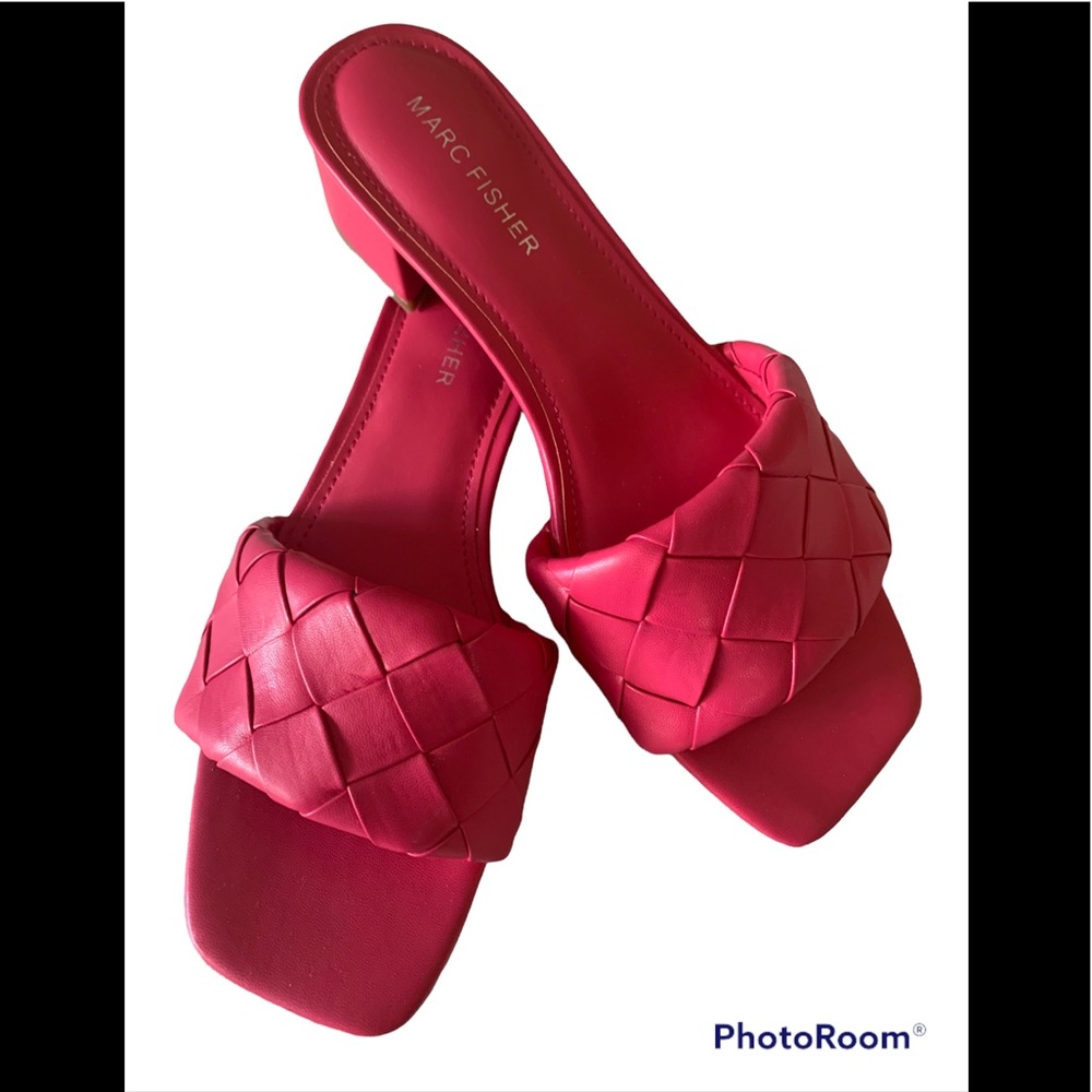 Marc Fisher Hot Pink Women’s Casper Lattice Weave Block Heel Sandal Size 6M.